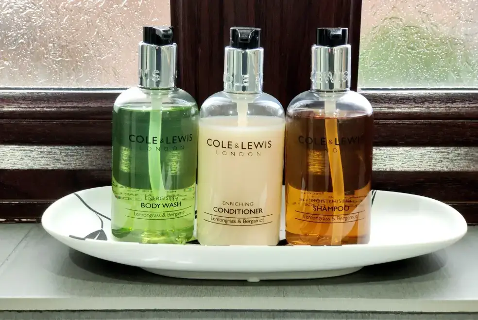 Ensuite bathroom at Yewtree House