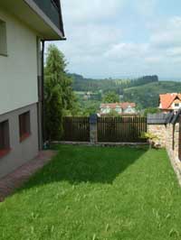 holiday cottages with an enclosed garden