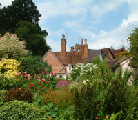 log cabins in warwickshire