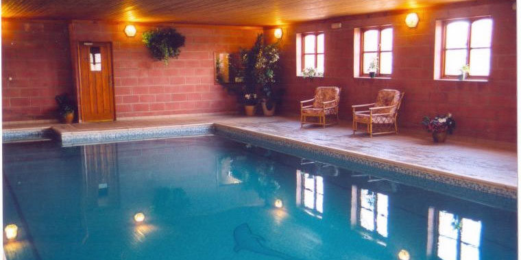 wreahead holiday cottages with swimming pool