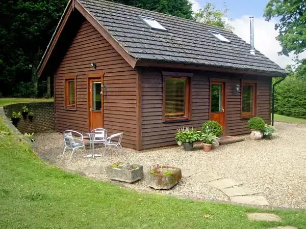 Rural Timber Clad Holiday Lodge Culverstone Green Kent South Of