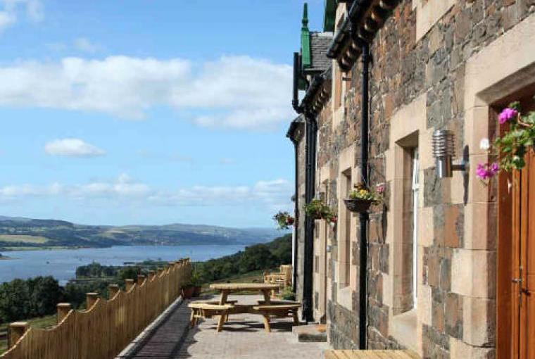 Romantic Retreat at Gavinburn Cottages, Old Kilpatrick, Dunbartonshire