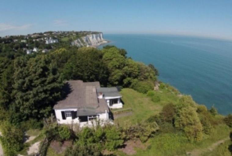 The Gun Emplacement, St. Margaret's Bay, Kent, South Coast, England