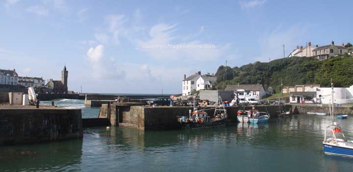 holiday cottages Porthleven Cornwall