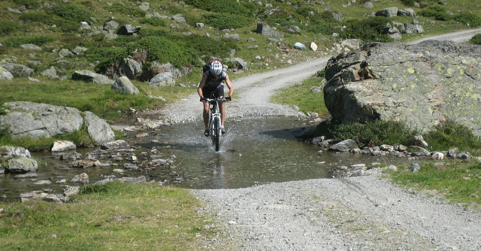 Welsh cottage holidays in Wales with cycling