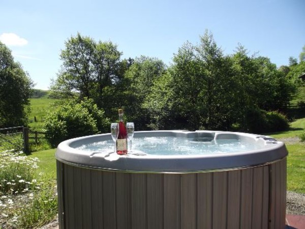 Some pleasure in a hawt tub on a weekend away