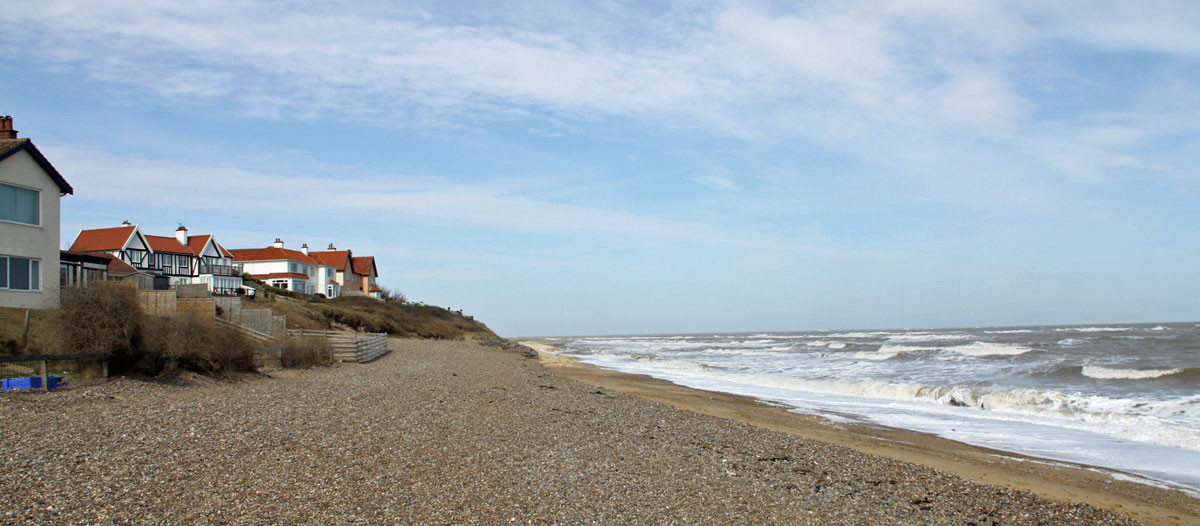 Pet Friendly Coastal Holiday Cottages In Suffolk Dogs Welcome